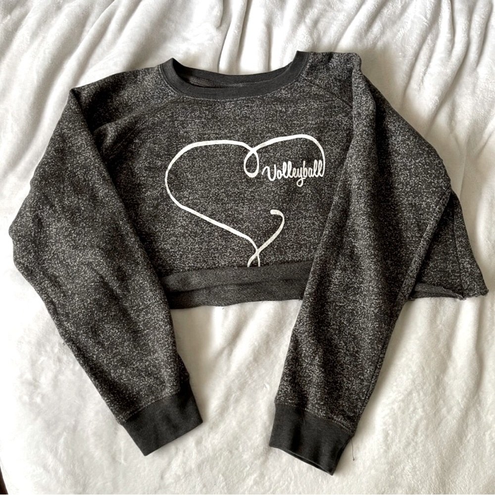 Cropped Volleyball 🏐 Sweater Sweatshirt Pullover